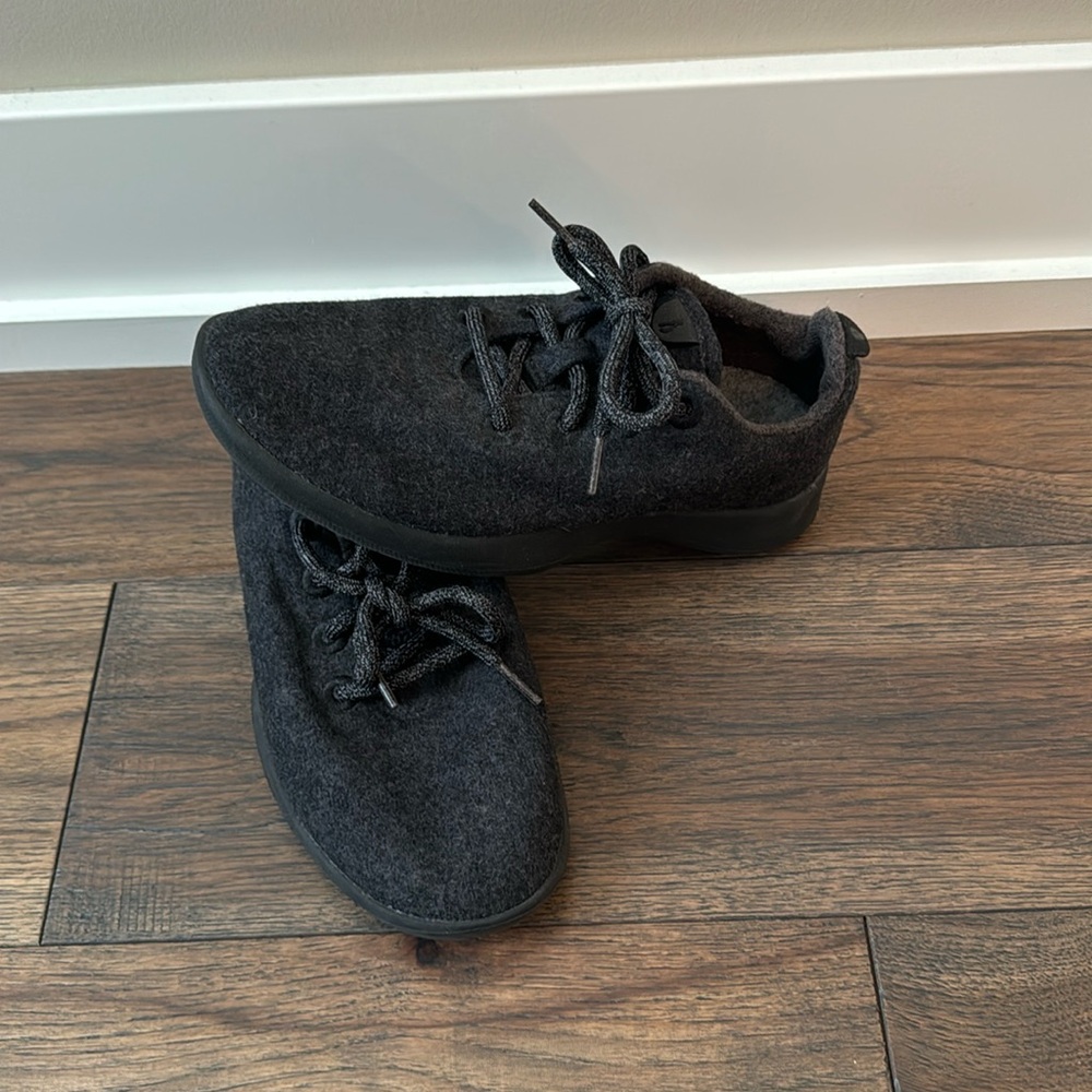 Allbirds Women’s Tennis Shoes size 7 black